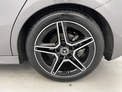 Photo 48 Mercedes Classe A  180 7G-DCT