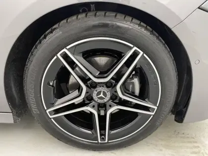 Photo 44 Mercedes Classe A  180 7G-DCT