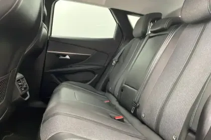 Photo 61 Peugeot 3008  Hybrid 225 e-EAT8