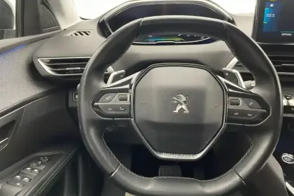 Photo 58 Peugeot 3008  Hybrid 225 e-EAT8