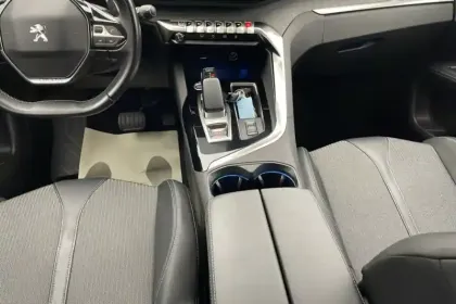 Photo 33 Peugeot 3008  Hybrid 225 e-EAT8