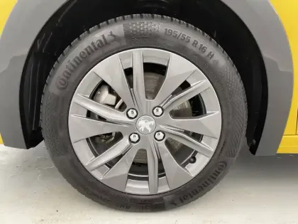 Photo 16 Peugeot 208  Electrique 50 kWh 136ch