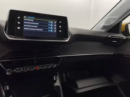 Photo 24 Peugeot 208  Electrique 50 kWh 136ch