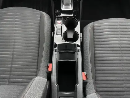 Photo 26 Peugeot 208  Electrique 50 kWh 136ch