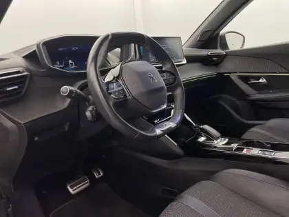 Photo 25 Peugeot 2008  Electrique 136 ch