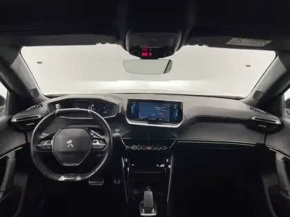 Photo 28 Peugeot 2008  Electrique 136 ch