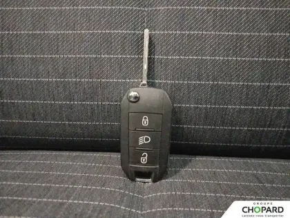Photo 55 Peugeot 208  PureTech 75 S&S BVM5