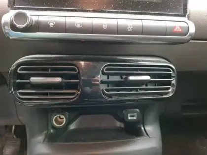 Photo 23 Citroën C4  Cactus BlueHDi 100