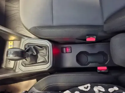 Photo 40 Dacia Jogger  Hybrid 140 7 places GSR2