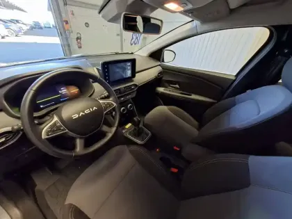 Photo 9 Dacia Jogger  Hybrid 140 7 places GSR2