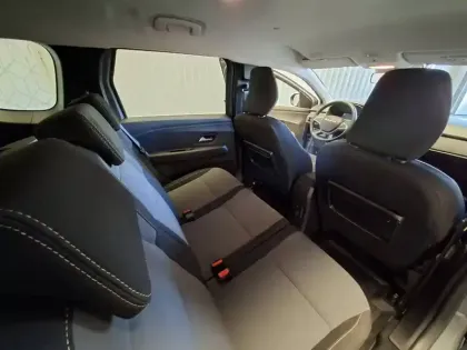 Photo 26 Dacia Jogger  Hybrid 140 7 places GSR2