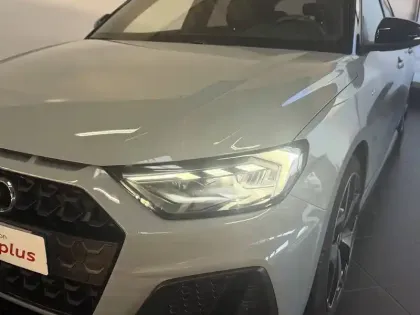 Photo 13 Audi A1  Sportback 35 TFSI 150 ch S tronic 7