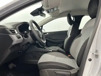 Photo 17 Renault Clio  E-Tech full hybrid 145 ch GSR2