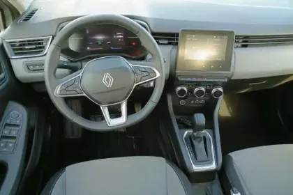 Photo 8 Renault Clio  E-Tech full hybrid 145 ch GSR2