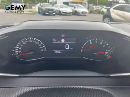 Photo 15 Peugeot 2008  PureTech 100 S&S BVM6