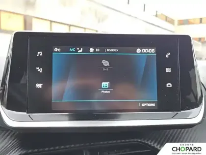 Photo 13 Peugeot 2008  PureTech 100 S&S BVM6