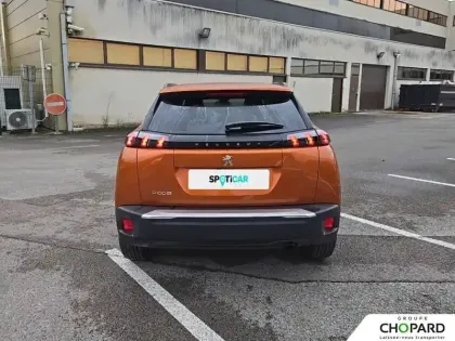 Photo 33 Peugeot 2008  PureTech 100 S&S BVM6