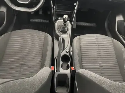 Photo 26 Peugeot 208  PureTech 100 S&S BVM6