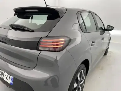 Photo 23 Peugeot 208  PureTech 100 S&S BVM6