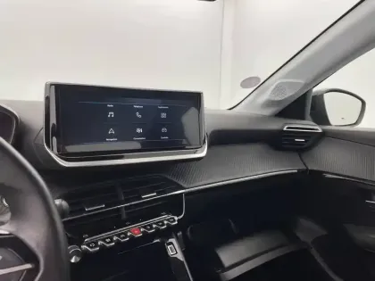 Photo 27 Peugeot 208  PureTech 100 S&S BVM6