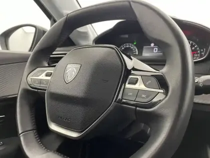 Photo 28 Peugeot 208  PureTech 100 S&S BVM6