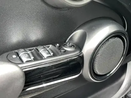 Photo 32 Mini Mini Hatch 5 Portes One 102 ch BVA7