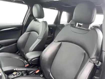 Photo 8 Mini Mini Hatch 5 Portes One 102 ch BVA7