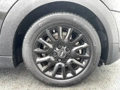 Photo 43 Mini Mini Hatch 5 Portes One 102 ch BVA7