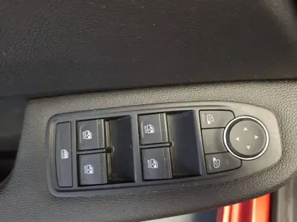 Photo 15 Renault Clio  E-Tech full hybrid 145