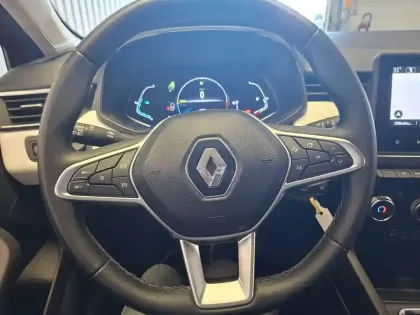 Photo 31 Renault Clio  E-Tech full hybrid 145