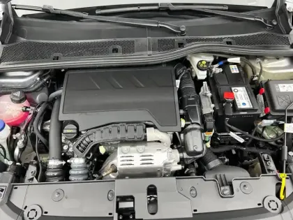 Photo 14 Peugeot 208  PureTech 100 S&S EAT8