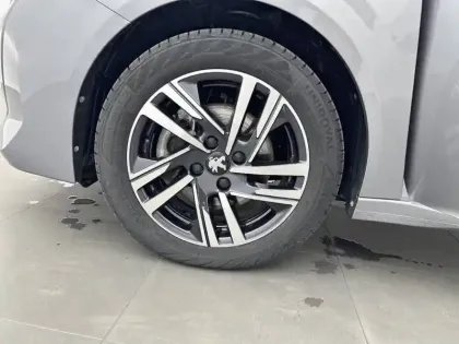 Photo 12 Peugeot 208  PureTech 100 S&S EAT8