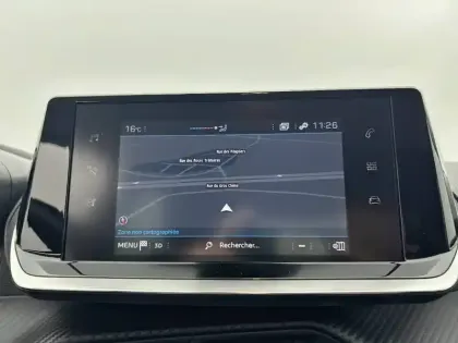 Photo 21 Peugeot 208  PureTech 100 S&S EAT8