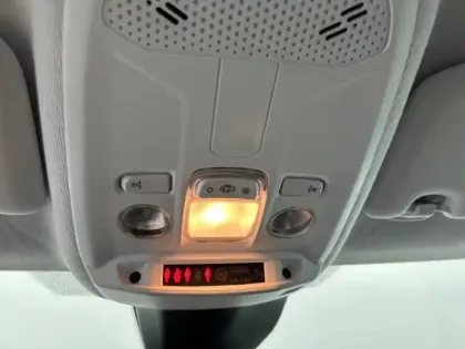 Photo 30 Peugeot 208  PureTech 100 S&S EAT8