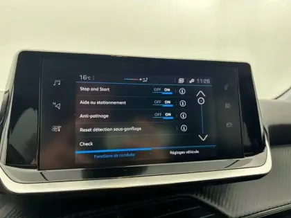 Photo 25 Peugeot 208  PureTech 100 S&S EAT8