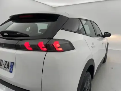 Photo 62 Peugeot 2008  BlueHDi 110 S&S BVM6