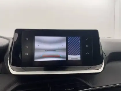 Photo 89 Peugeot 2008  BlueHDi 110 S&S BVM6