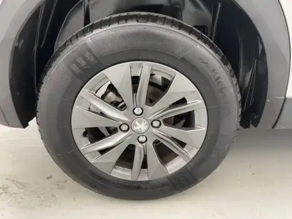 Photo 50 Peugeot 2008  BlueHDi 110 S&S BVM6