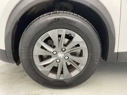 Photo 80 Peugeot 2008  BlueHDi 110 S&S BVM6