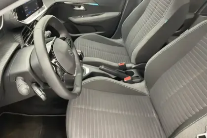 Photo 12 Peugeot 208  PureTech 75 S&S BVM5