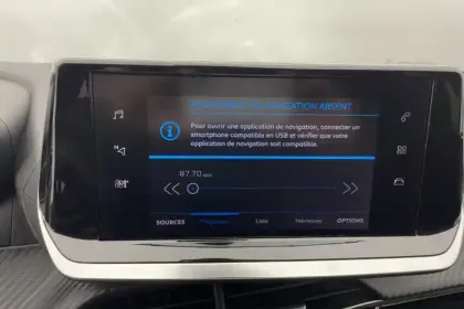 Photo 14 Peugeot 208  PureTech 75 S&S BVM5