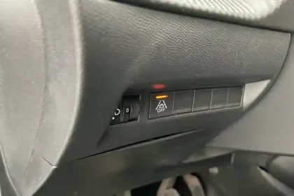 Photo 16 Peugeot 208  PureTech 75 S&S BVM5