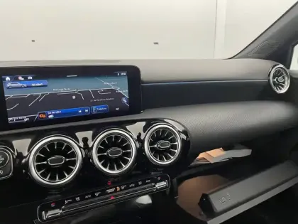 Photo 59 Mercedes Classe A  180 d 8G-DCT