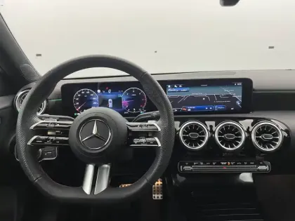 Photo 89 Mercedes Classe A  180 d 8G-DCT