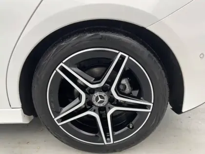 Photo 50 Mercedes Classe A  180 d 8G-DCT