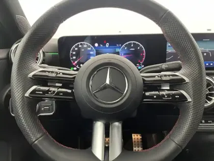 Photo 22 Mercedes Classe A  180 d 8G-DCT