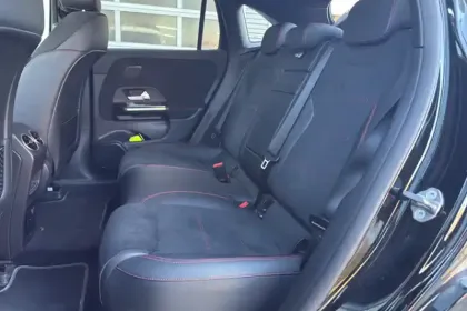 Photo 10 Mercedes EQA  250