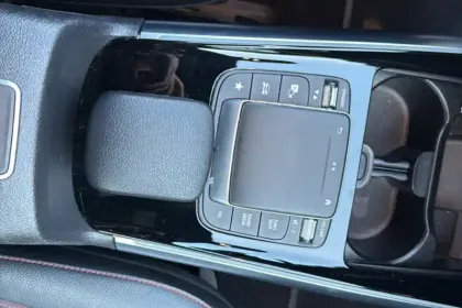 Photo 23 Mercedes EQA  250