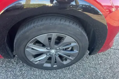 Photo 13 Peugeot 208  Electrique 50 kWh 136ch