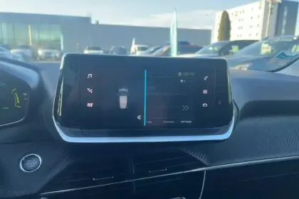 Photo 21 Peugeot 208  Electrique 50 kWh 136ch